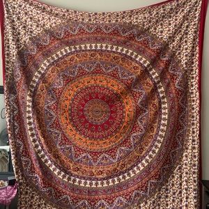 🦋HOME DECORE 3 FOR $20🦋 Warm colored tapestry